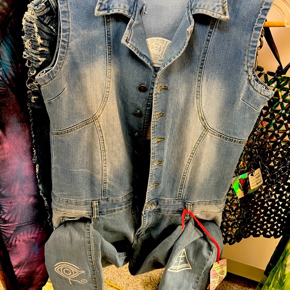 Egyptian Goddess - Picture 2 of 4